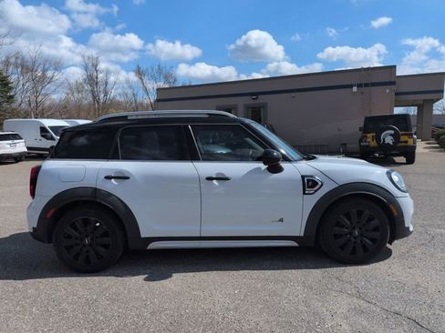 Used 2019 MINI Cooper Countryman S w/ Premium Package image 12