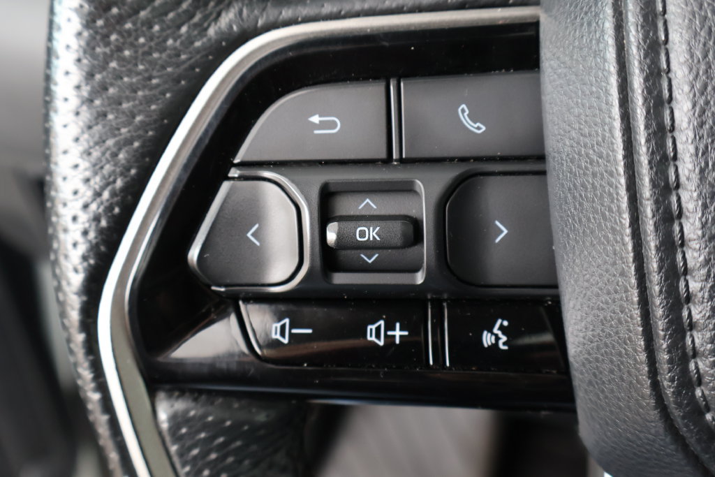 Used 2023 Toyota Tundra Limited AWD/4WD image 34
