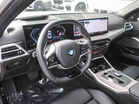Used 2025 BMW 330i Sedan w/ Premium Package image 17