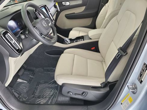 New 2026 Volvo XC40 B5 Plus w/ Protection Package Premier AWD/4WD image 13