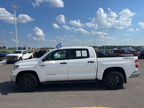 Used 2018 Toyota Tundra SR5 w/ TRD Off Road Package RWD image 8