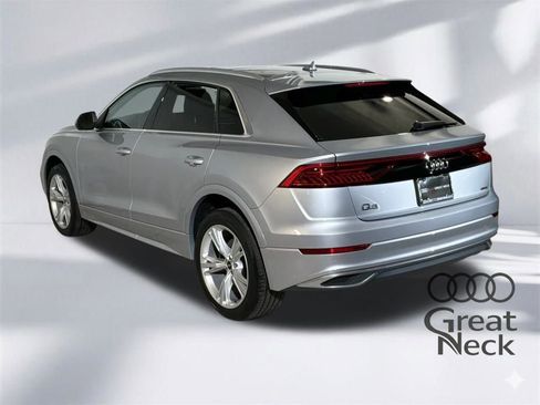 Used 2022 Audi Q8 Premium w/ Convenience Package image 8