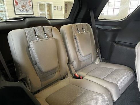 Used 2014 Ford Explorer XLT image 16