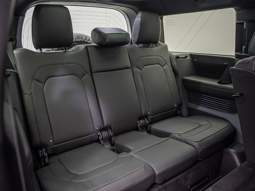 New 2026 Land Rover Defender 130 S AWD/4WD image 48