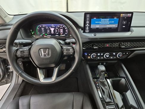 Used 2024 Honda Accord Touring image 14