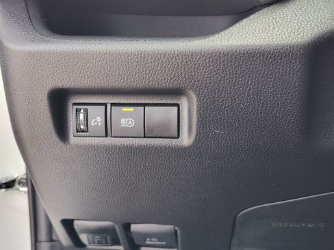 Used 2025 Toyota RAV4 LE FWD image 20