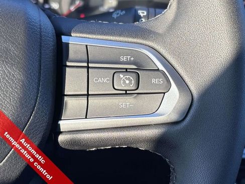 New 2026 Jeep Compass Latitude image 19