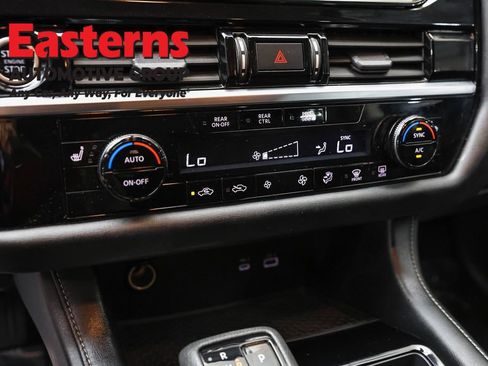 Used 2023 Nissan Pathfinder SV AWD/4WD image 20
