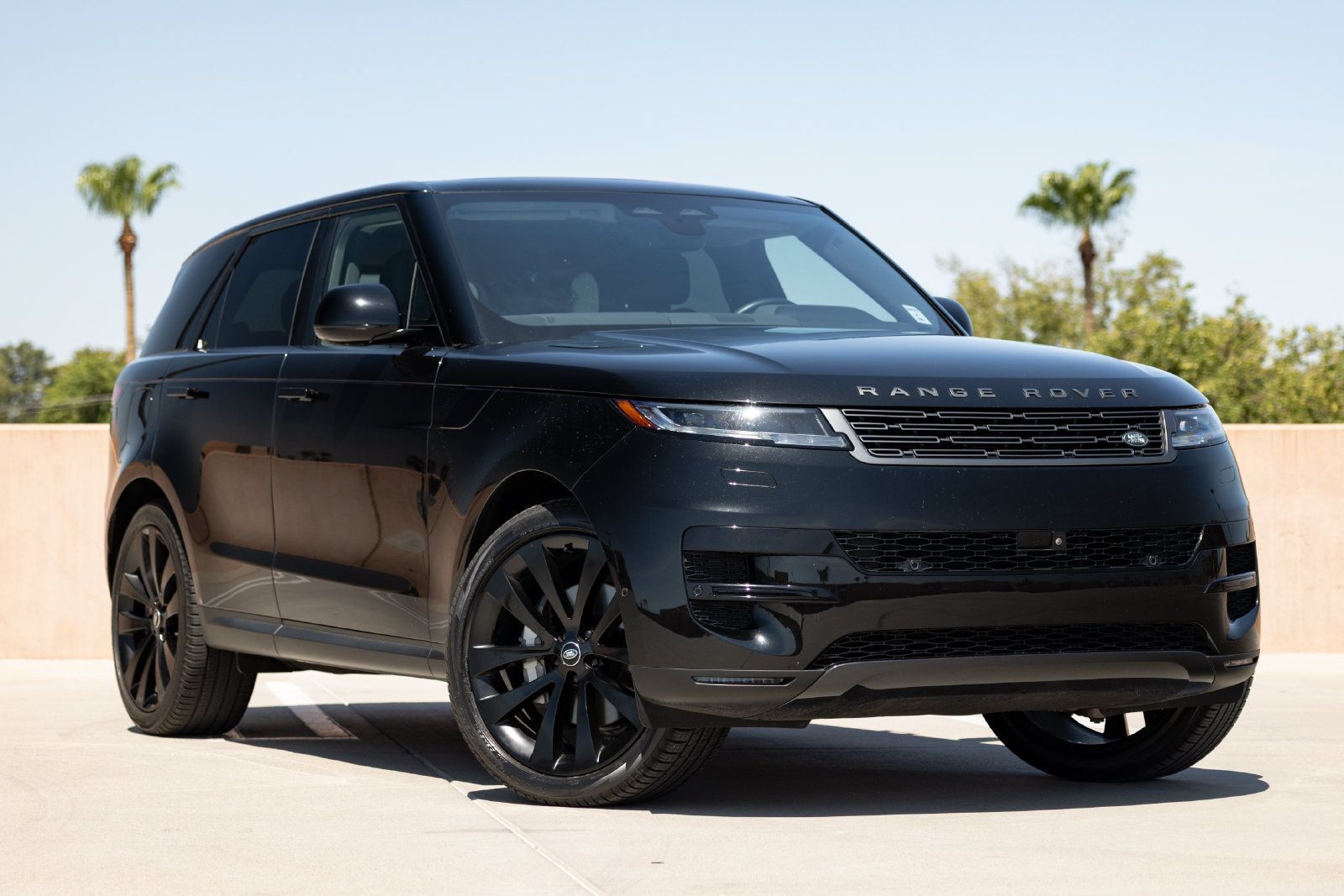 Used 2024 Land Rover Range Rover Sport SE AWD/4WD image 37