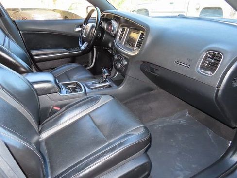 Used 2021 Dodge Charger SXT w/ Leather Interior Group image 33