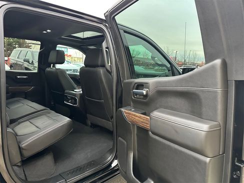 Used 2019 Chevrolet Silverado 1500 High Country w/ Technology Package image 13