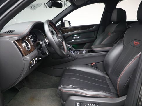 Certified 2021 Bentley Bentayga image 20
