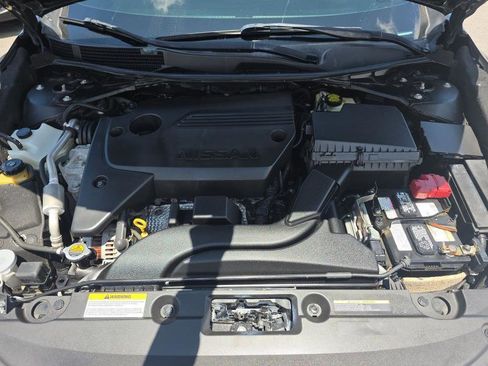Used 2017 Nissan Altima 2.5 SR w/ Midnight Edition Package FWD image 14