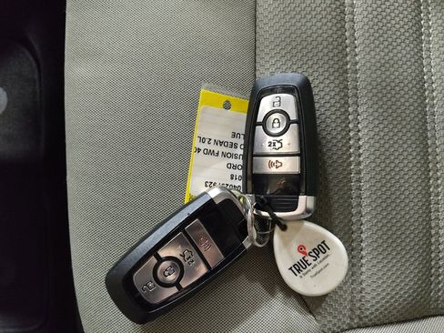 Used 2018 Ford Fusion S image 32