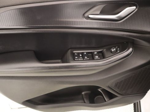 Used 2024 Jeep Grand Cherokee L Laredo RWD image 16
