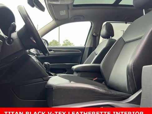 Used 2021 Volkswagen Atlas SE w/ Panoramic Sunroof Package image 2