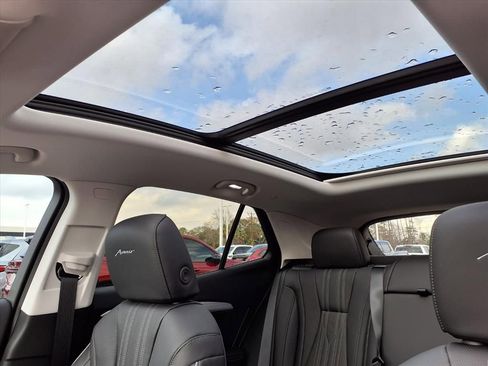 New 2026 Buick Envision Avenir image 17