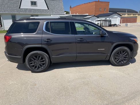 Used 2018 GMC Acadia SLT w/ LPO, Floor Liner Package AWD/4WD image 6
