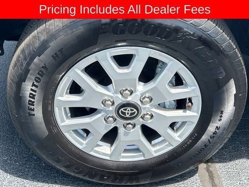 Used 2025 Toyota Tacoma SR5 RWD image 21