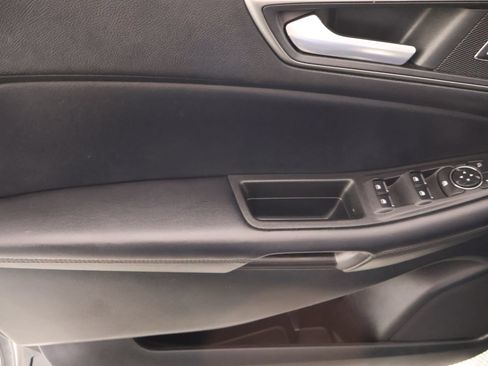 Used 2022 Ford Edge SE w/ Black Appearance Package AWD/4WD image 14