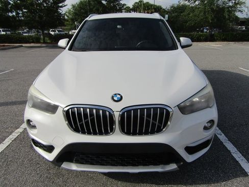Used 2017 BMW X1 xDrive28i AWD/4WD image 2