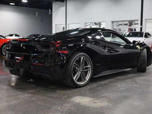 Used 2016 Ferrari 488 GTB RWD image 6