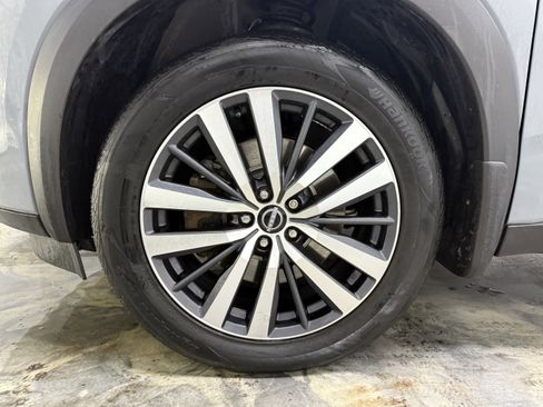 Used 2022 Nissan Pathfinder Platinum image 33