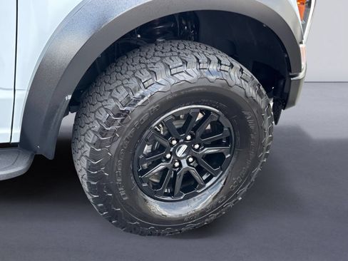 Used 2025 Ford F150 Raptor AWD/4WD image 10
