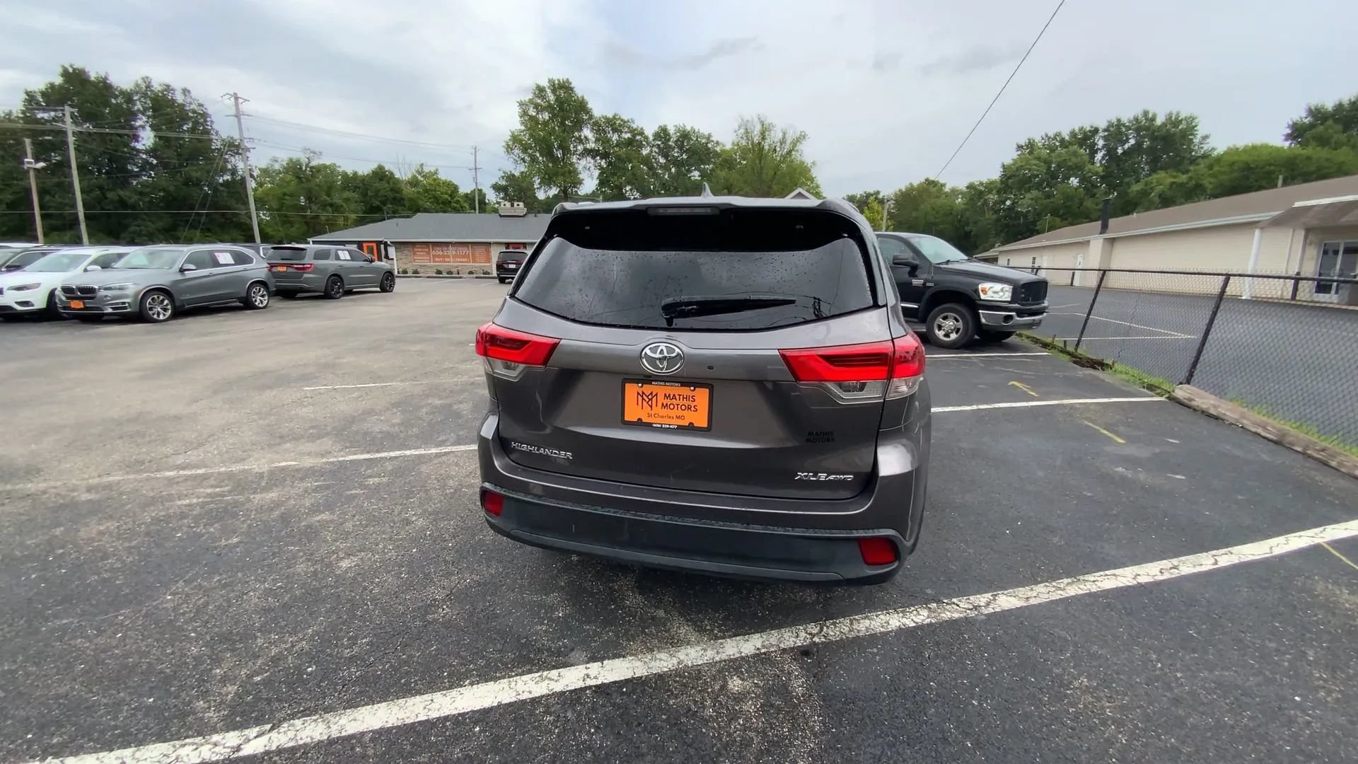 Used 2019 Toyota Highlander XLE AWD/4WD image 8