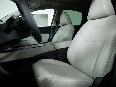 Used 2025 Nissan Murano SL w/ Cargo Package image 15