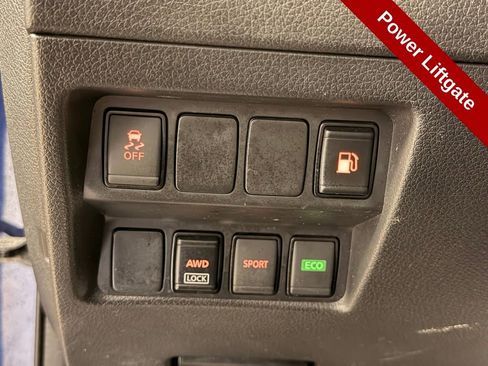 Used 2018 Nissan Rogue SV image 23