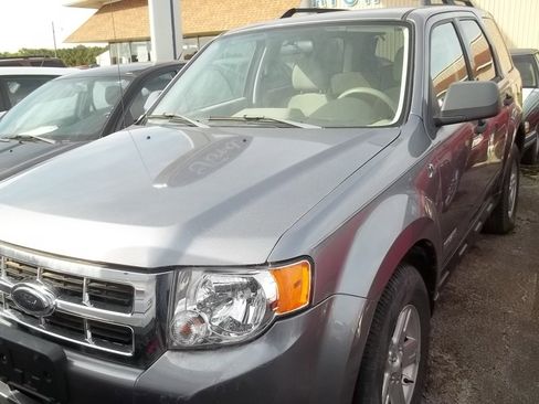 Used 2008 Ford Escape 4WD Hybrid image 2
