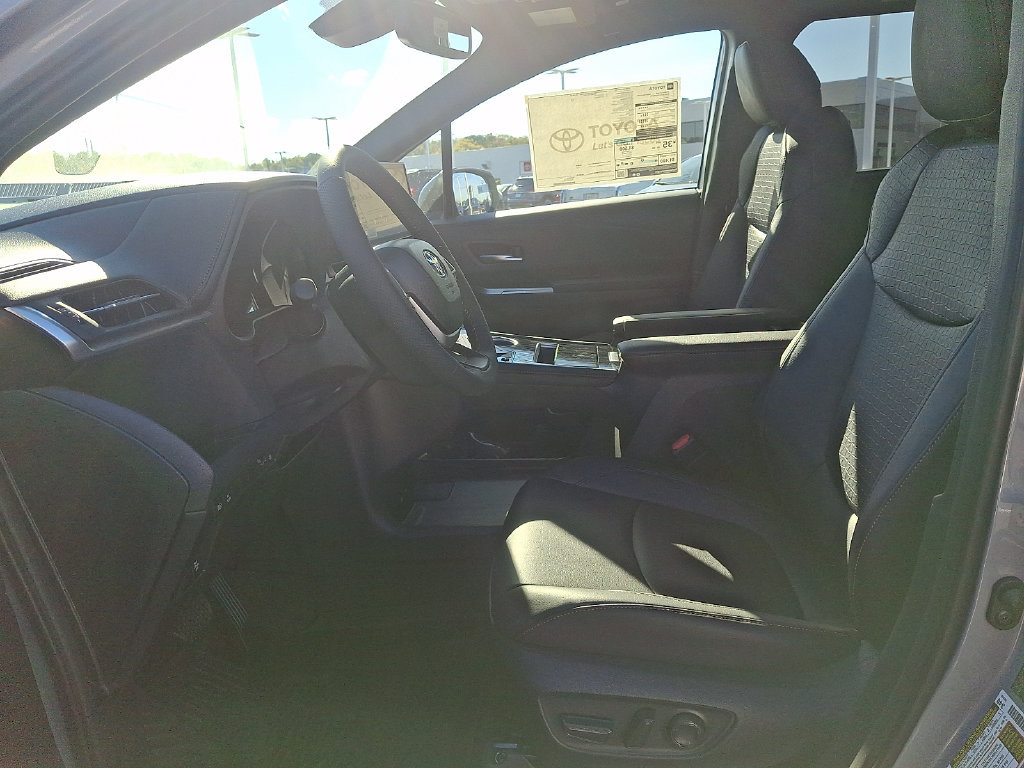 New 2026 Toyota Sienna XLE Woodland Edition AWD/4WD image 12