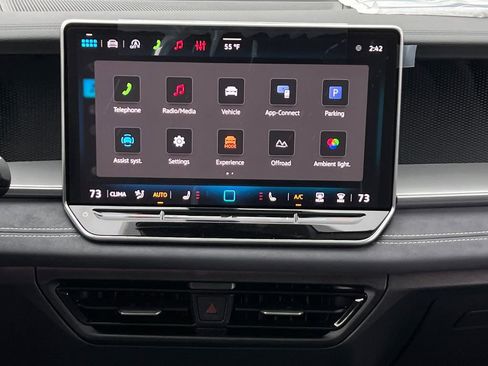 New 2026 Volkswagen Tiguan SE AWD/4WD image 23