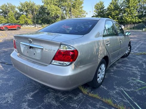 Used 2005 Toyota Camry LE FWD image 4
