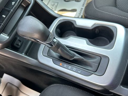 Used 2022 Chevrolet Colorado LT w/ LT Convenience Package image 20