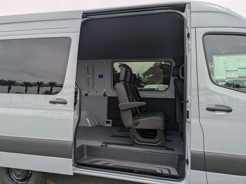 New 2025 Mercedes-Benz Sprinter 2500 image 7
