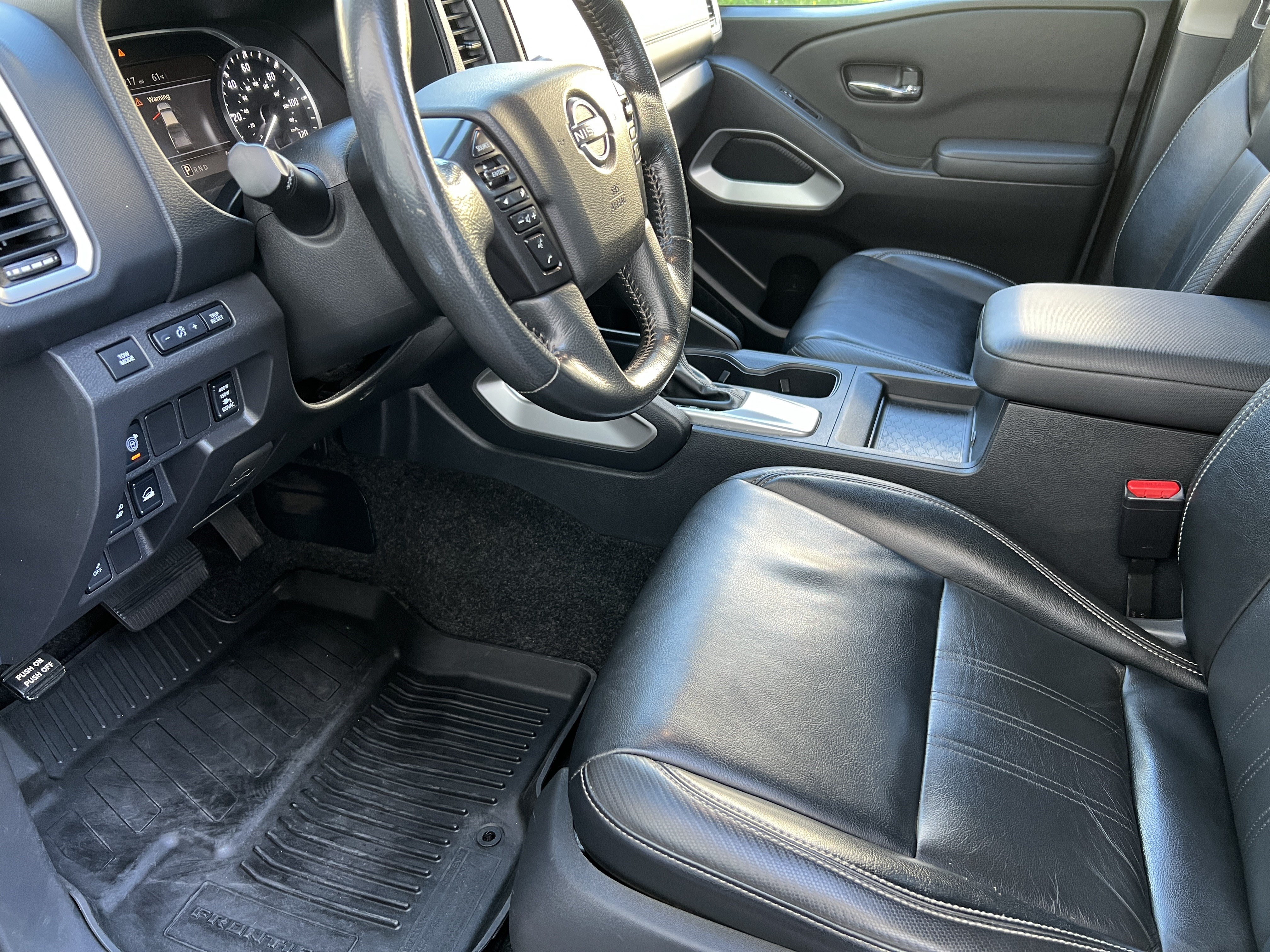 Used 2022 Nissan Frontier SV w/ SV Premium Package AWD/4WD image 13