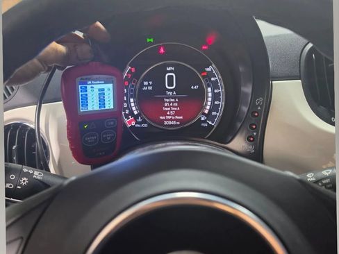 Used 2019 FIAT 500 Pop FWD image 22