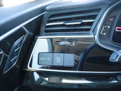 Used 2024 Audi Q7 3.0T Premium Plus AWD/4WD image 30