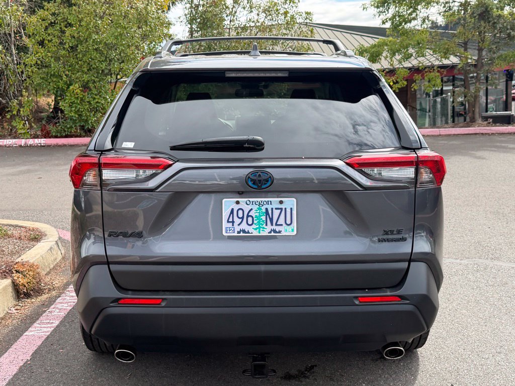Used 2023 Toyota RAV4 XLE Premium AWD/4WD image 6