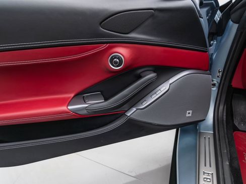 Certified 2022 Ferrari Portofino M image 35