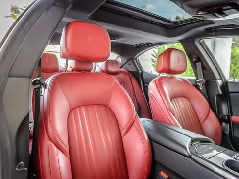 Used 2018 Maserati Ghibli image 38