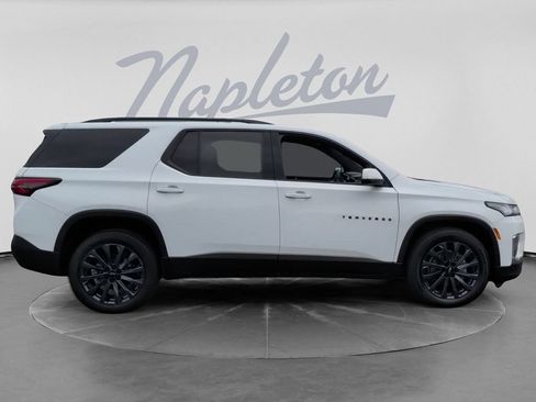 Used 2023 Chevrolet Traverse RS AWD/4WD image 4