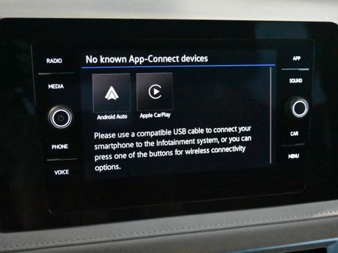 New 2025 Volkswagen Taos SE image 8