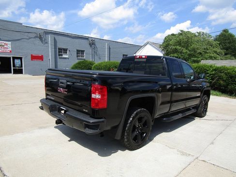 Used 2017 GMC Sierra 1500 SLE w/ Elevation Edition AWD/4WD image 4