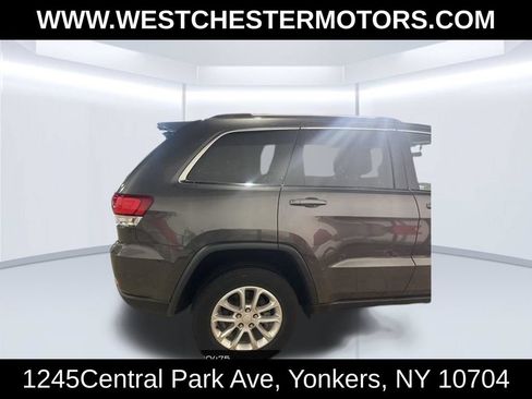Used 2021 Jeep Grand Cherokee Laredo AWD/4WD image 11