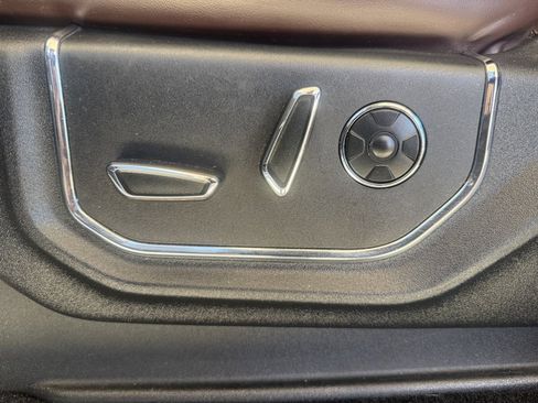 Used 2015 Ford F150 Platinum w/ Equipment Group 701A Luxury image 34