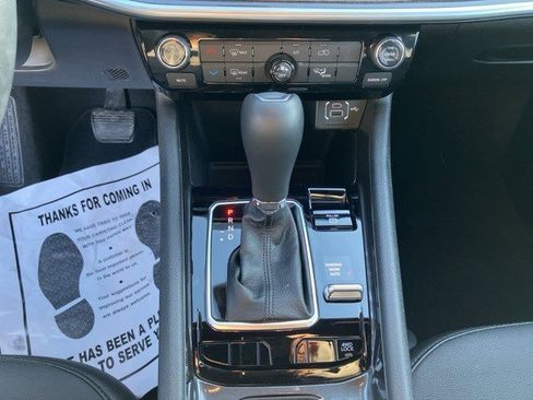 Certified 2023 Jeep Compass Latitude image 17