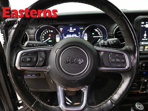 Used 2022 Jeep Wrangler Unlimited Sahara w/ Cold Weather Group AWD/4WD image 10